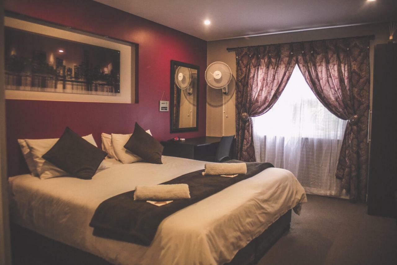 Biggy Best Boutique Hotel & Self Catering Cottages Howick Bagian luar foto